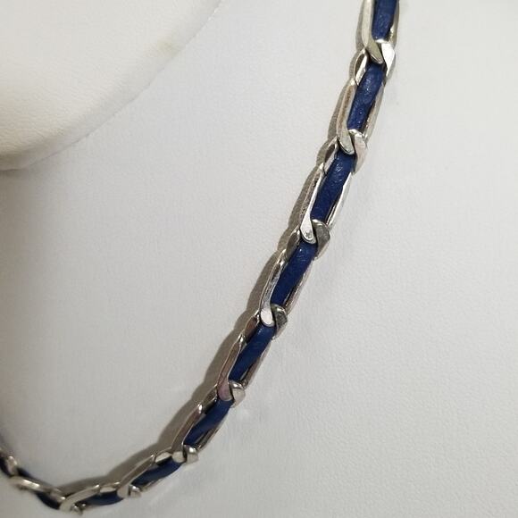 LC silver tone blue leather 15" necklace 1 1/2" ex. 1.1973 - Picture 7 of 9